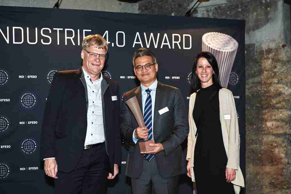 优游UB8光电数位转型成效亮眼，，获德国ROI-EFESO工业4.0大奖肯定