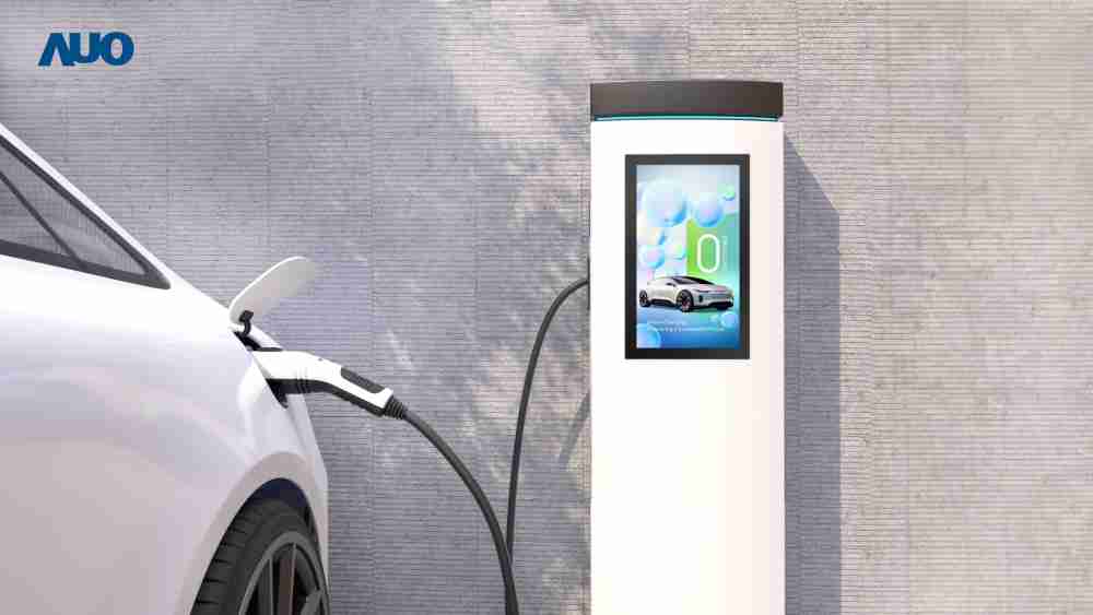 友達〝EVSE車用充電樁解決方案〞專為電動汽車充電樁設計，，，具有高亮度、、、、克服戶外艱難環境的耐溫、、耐紫外線等特性，，並搭載散熱性及擴充性強的高效能工業電腦，，，可實現人機互動訴求，，，如資訊顯示、、、、支付等應用